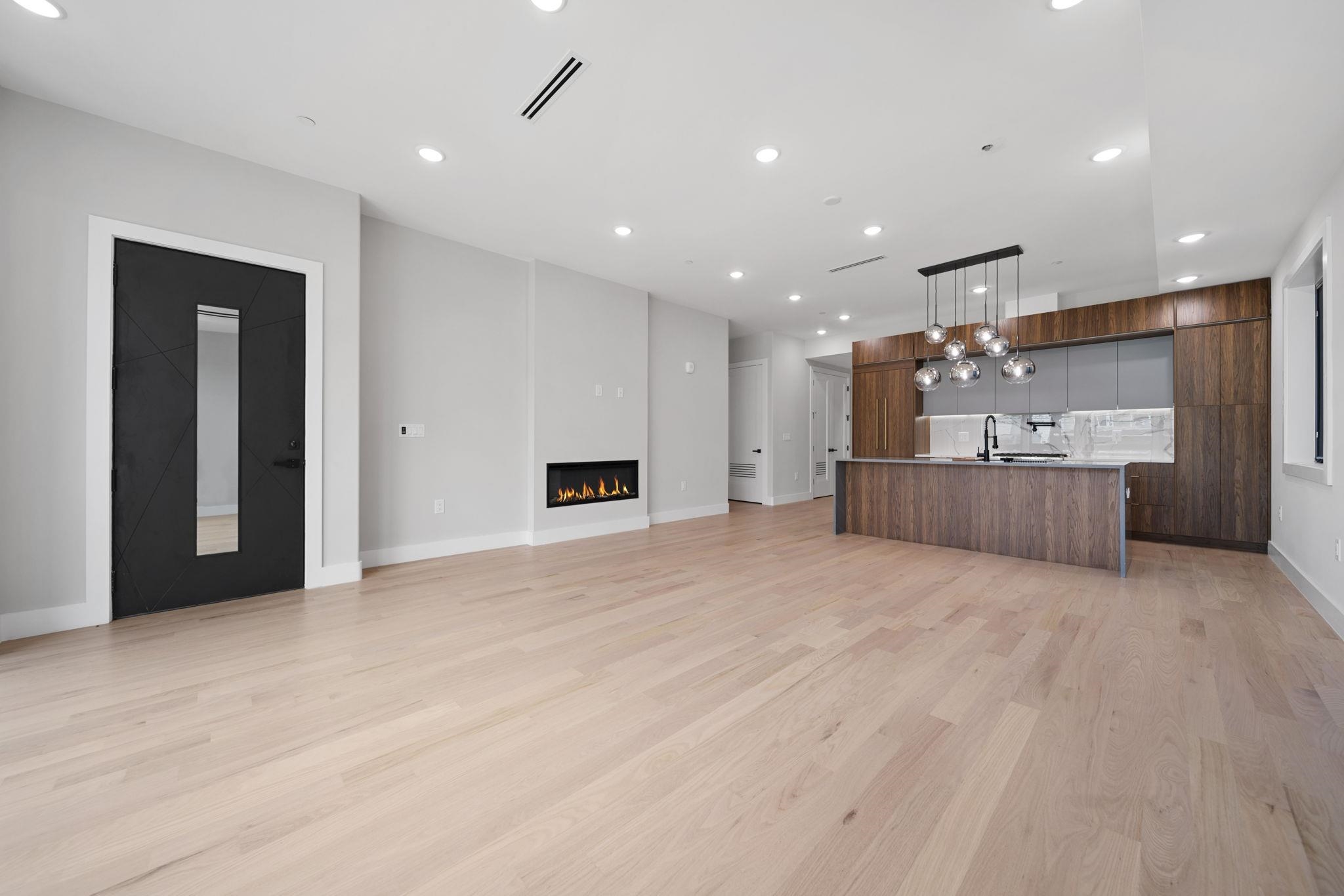 373 NEW YORK AVE - Photo 2