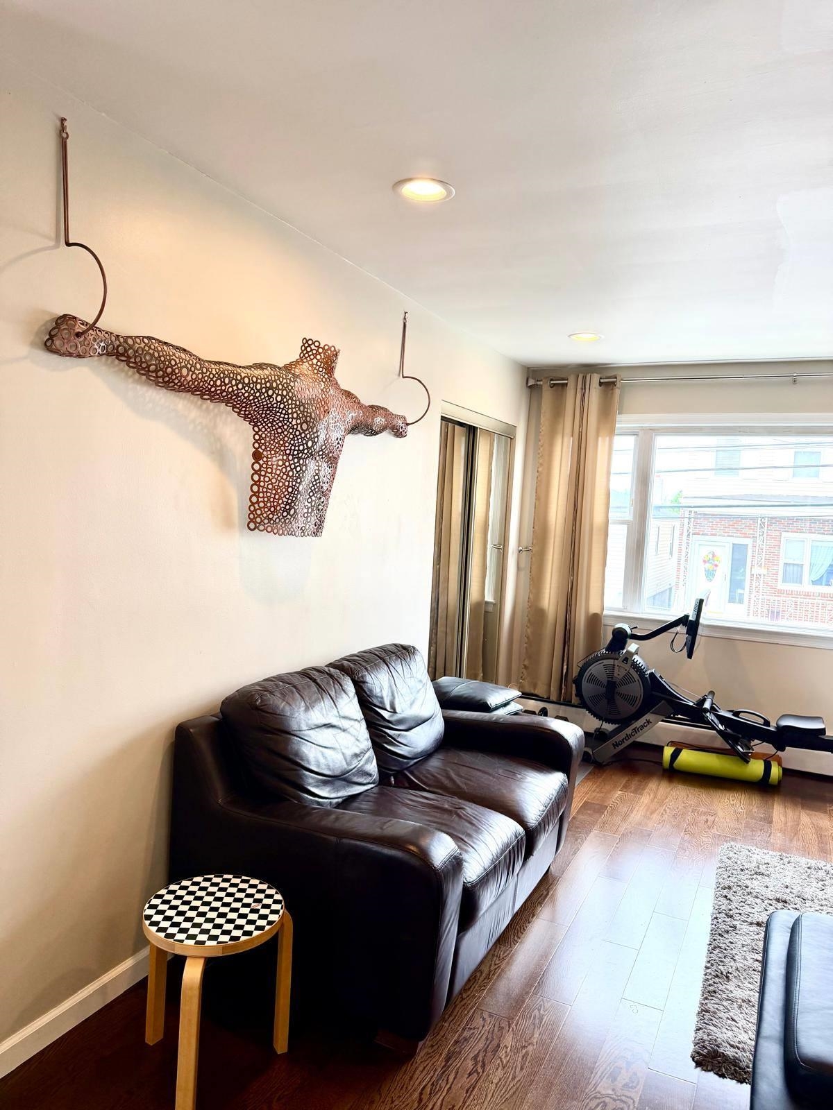 313 CLARENDON ST - Photo 3