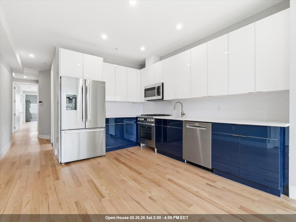 437 OGDEN AVE - Photo 1