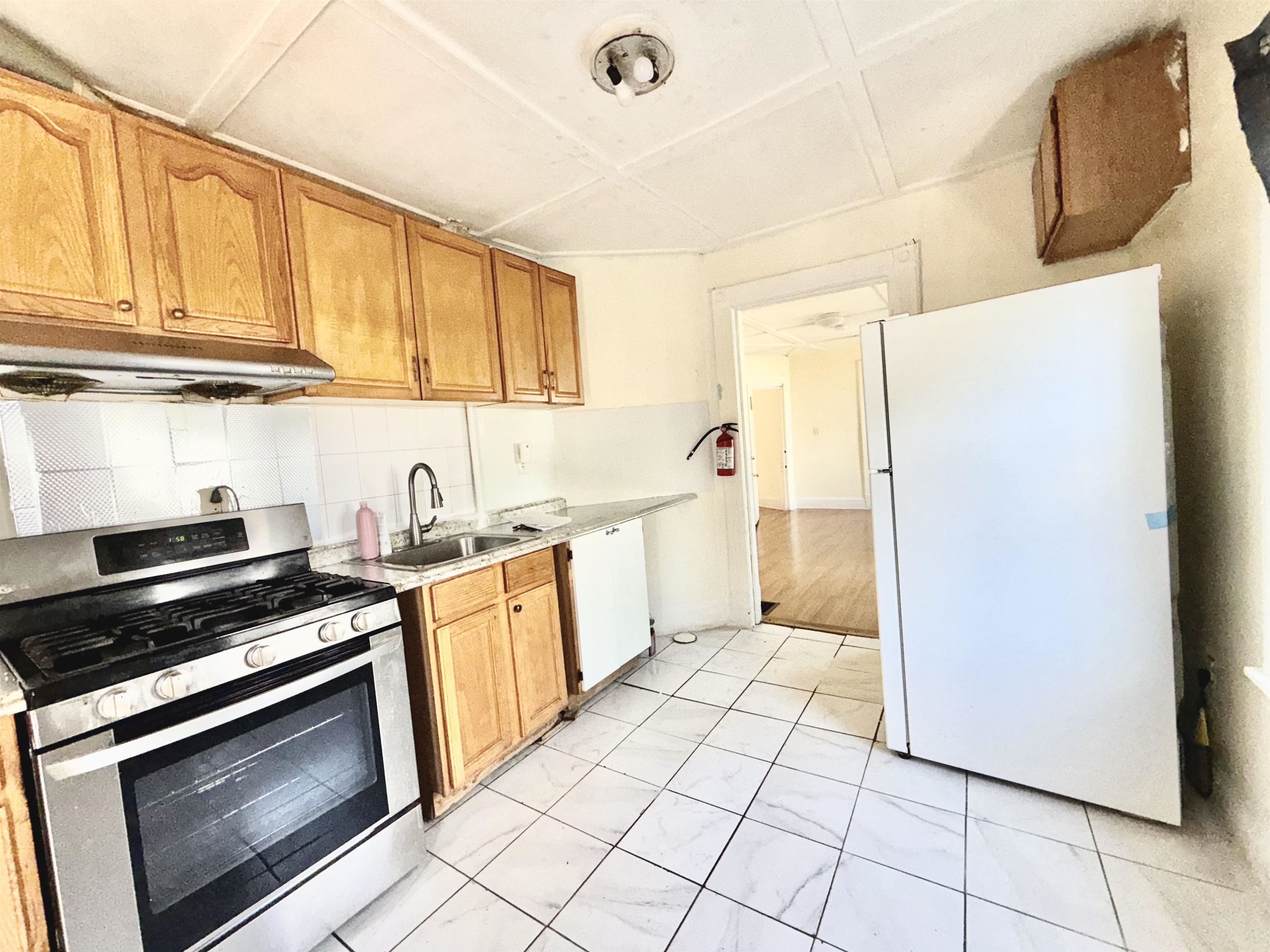 659 2ND ST - Photo 5