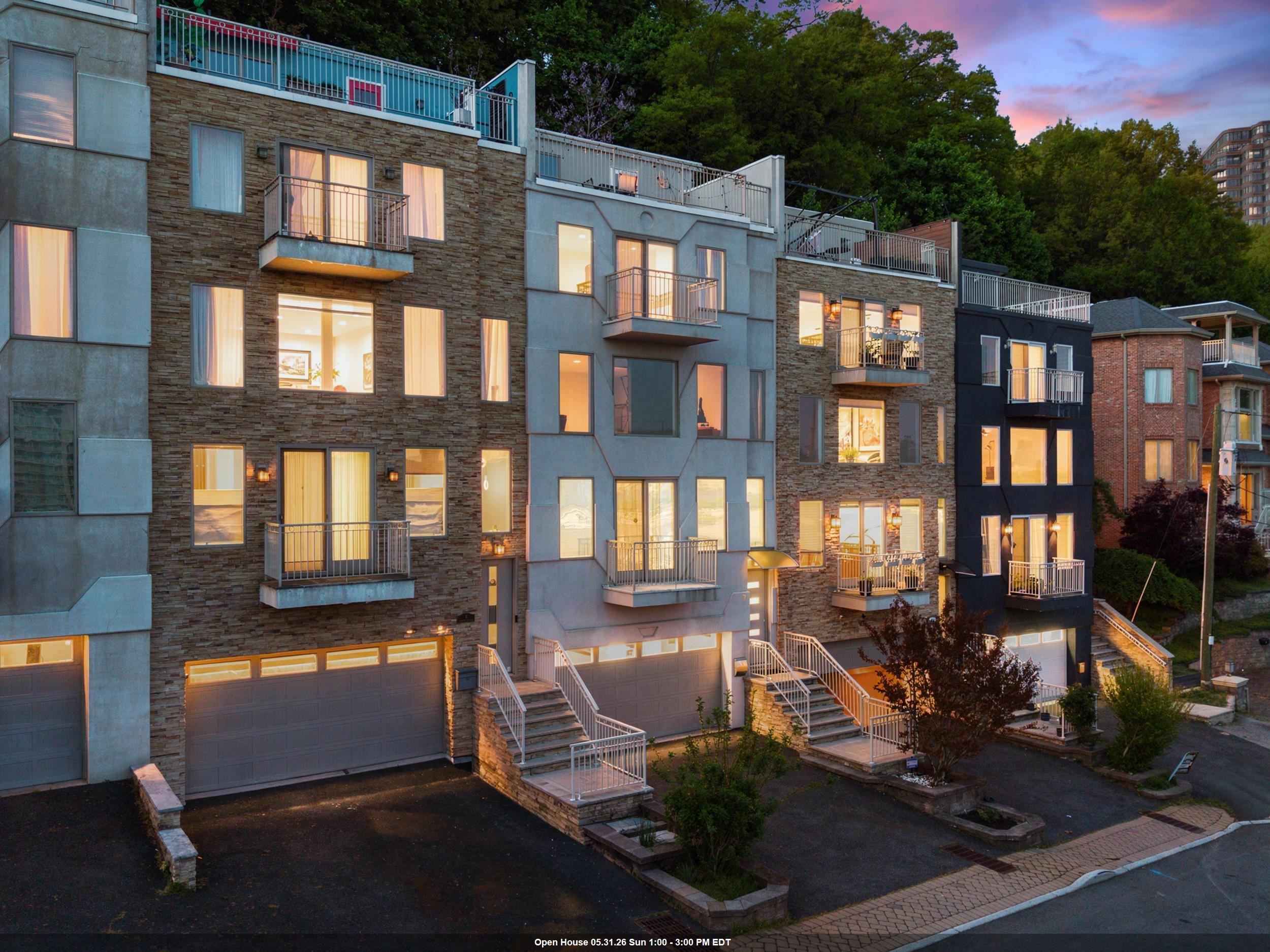 7 OAKDENE TERRACE - Photo 1