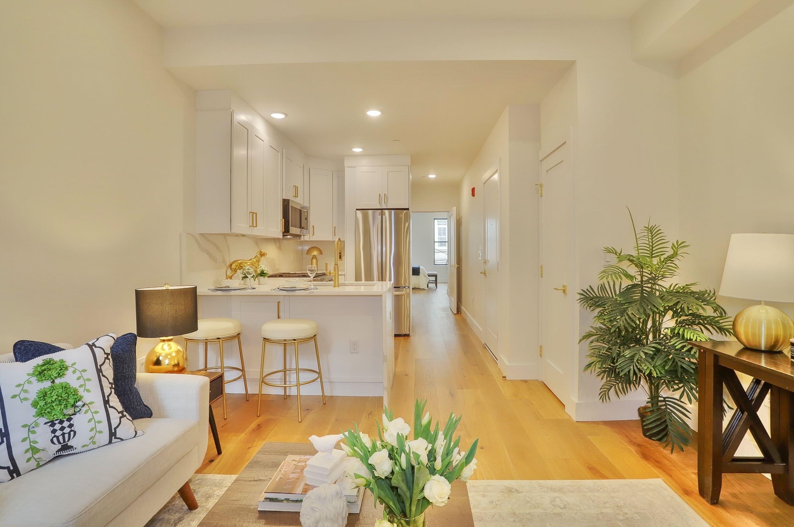 842 PARK AVE - Photo 2
