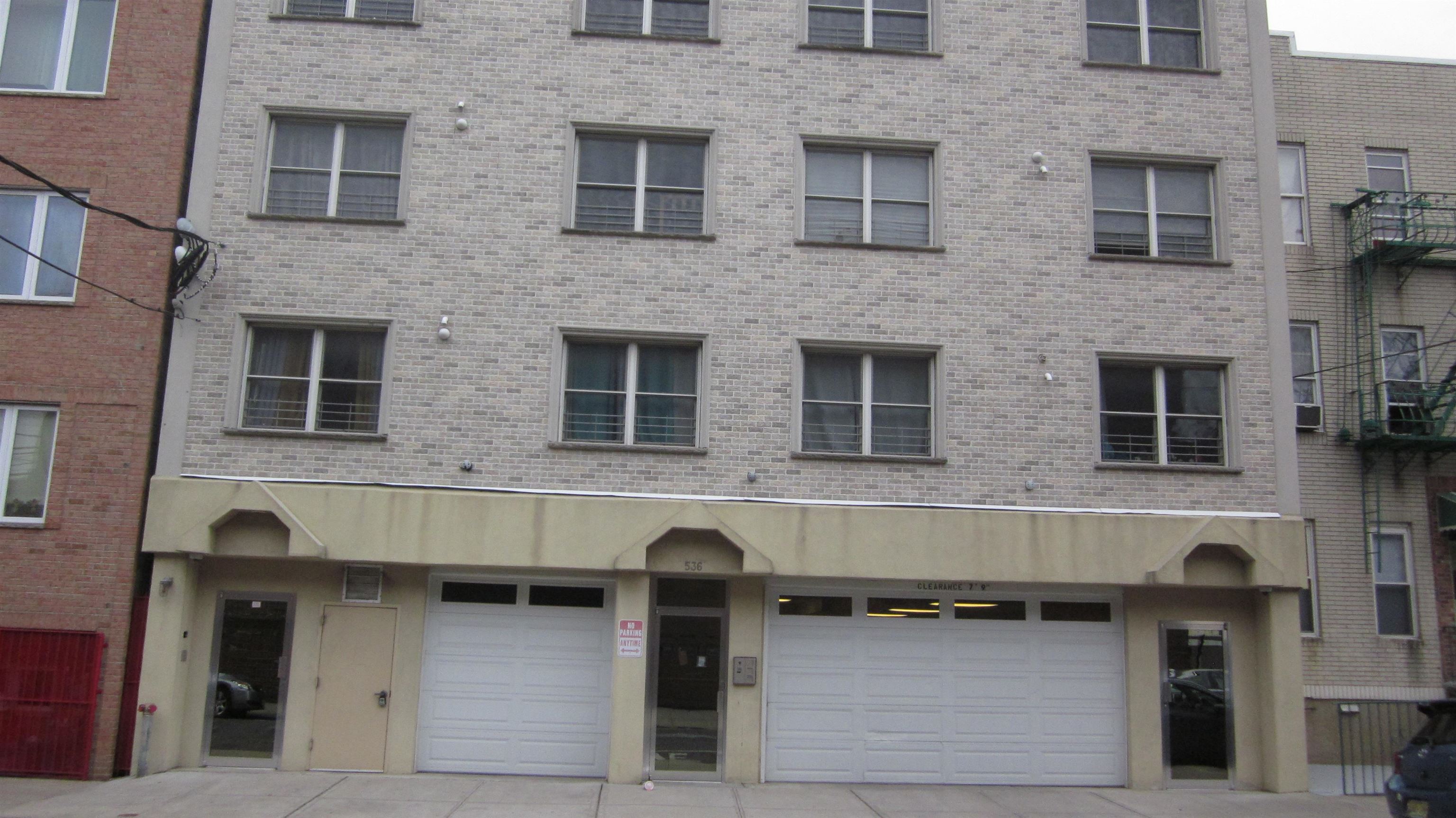 536-538 29TH ST - Photo 1