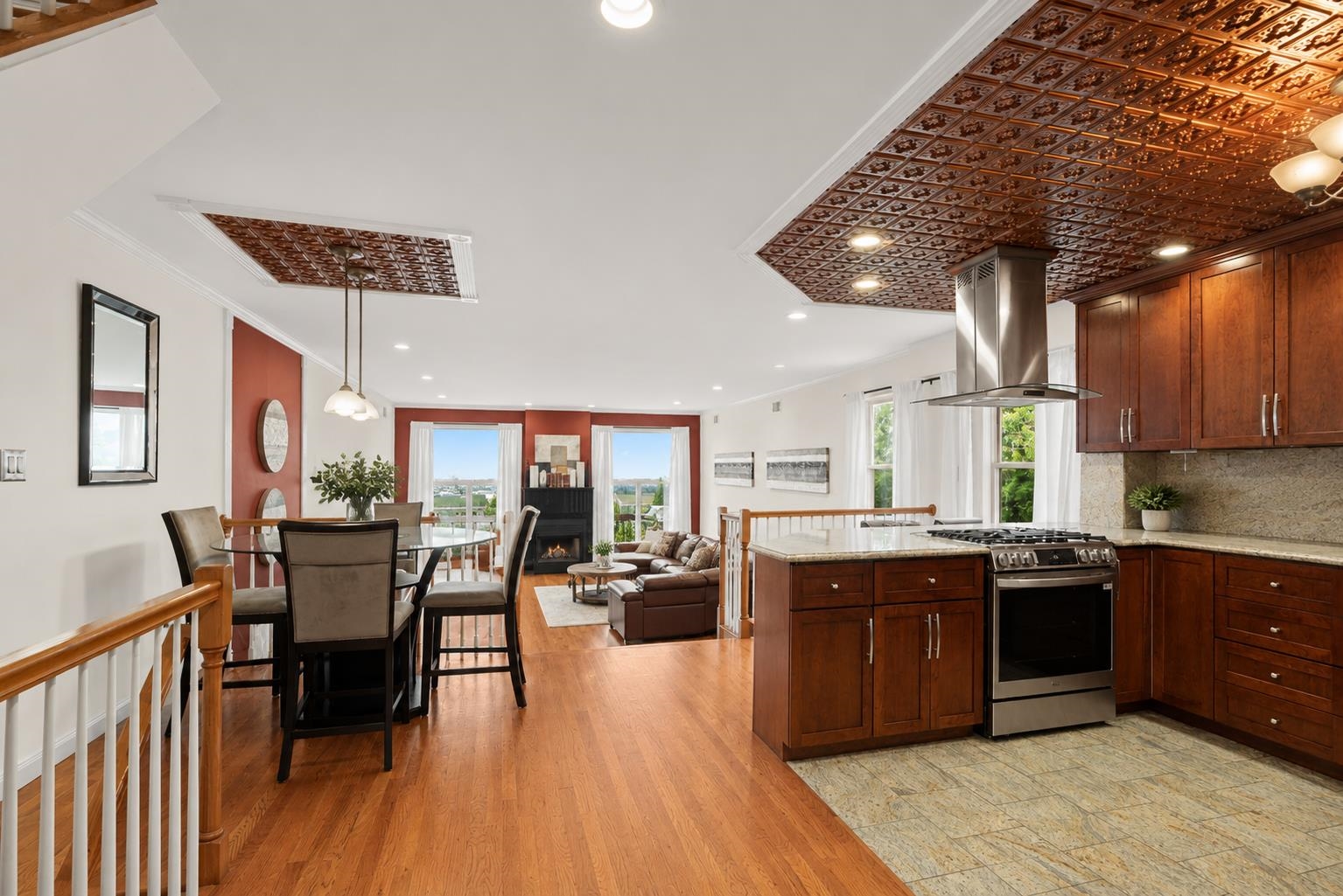 9121 NEWKIRK AVE - Photo 4