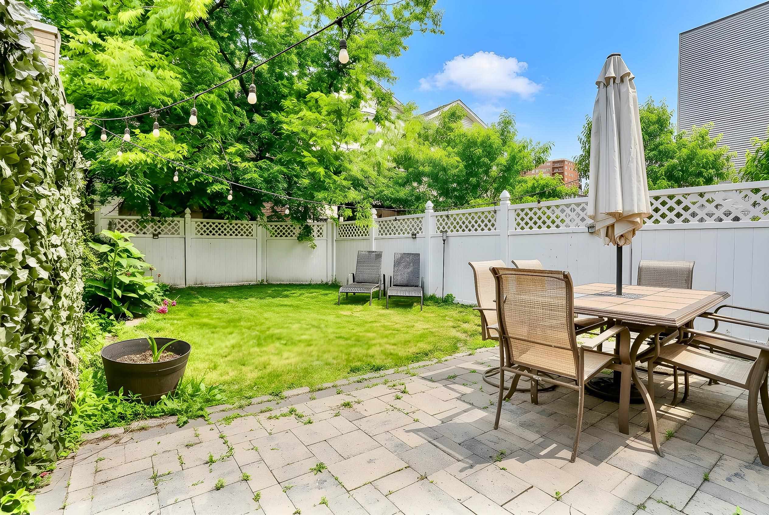 509 7TH ST - Photo 1