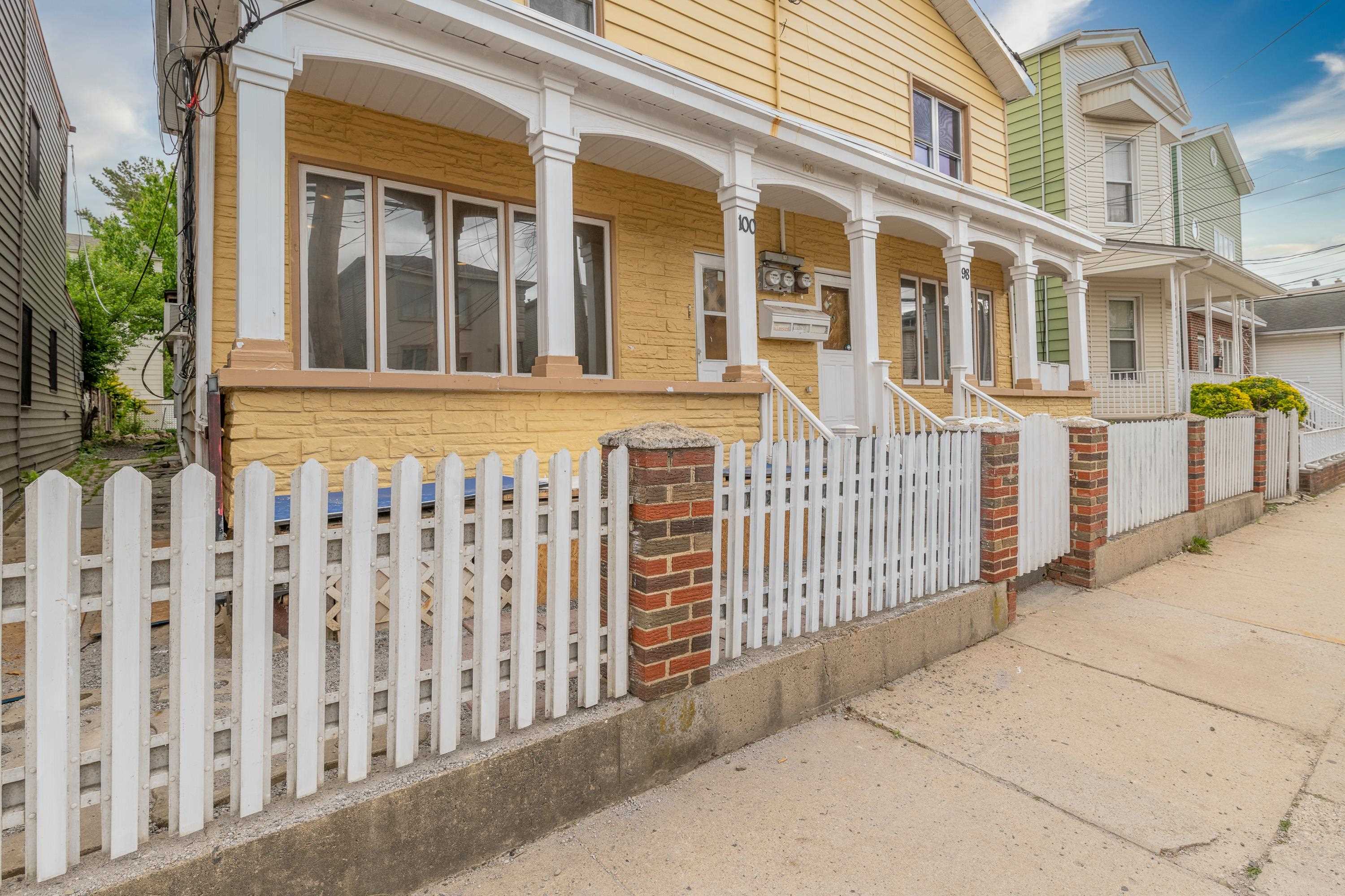 100 PROSPECT AVE - Photo 1
