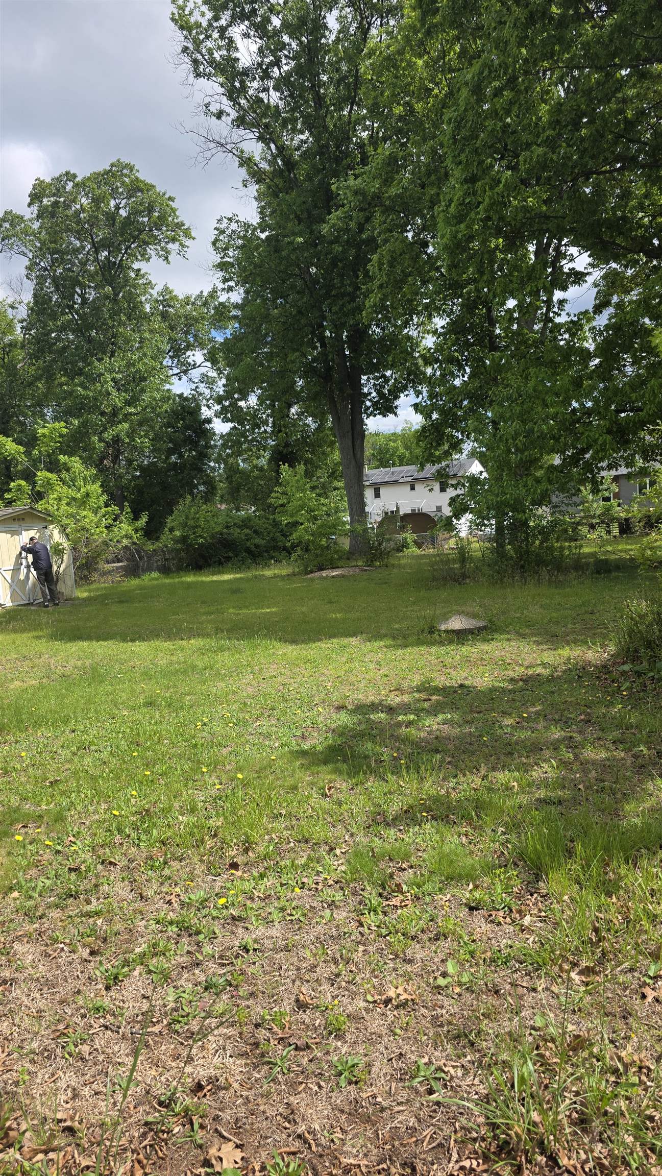 2401 HUDSON ST - Photo 3