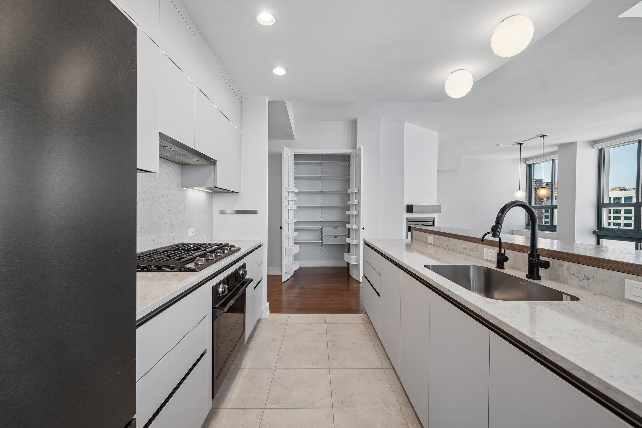 105 GREENE ST - Photo 5