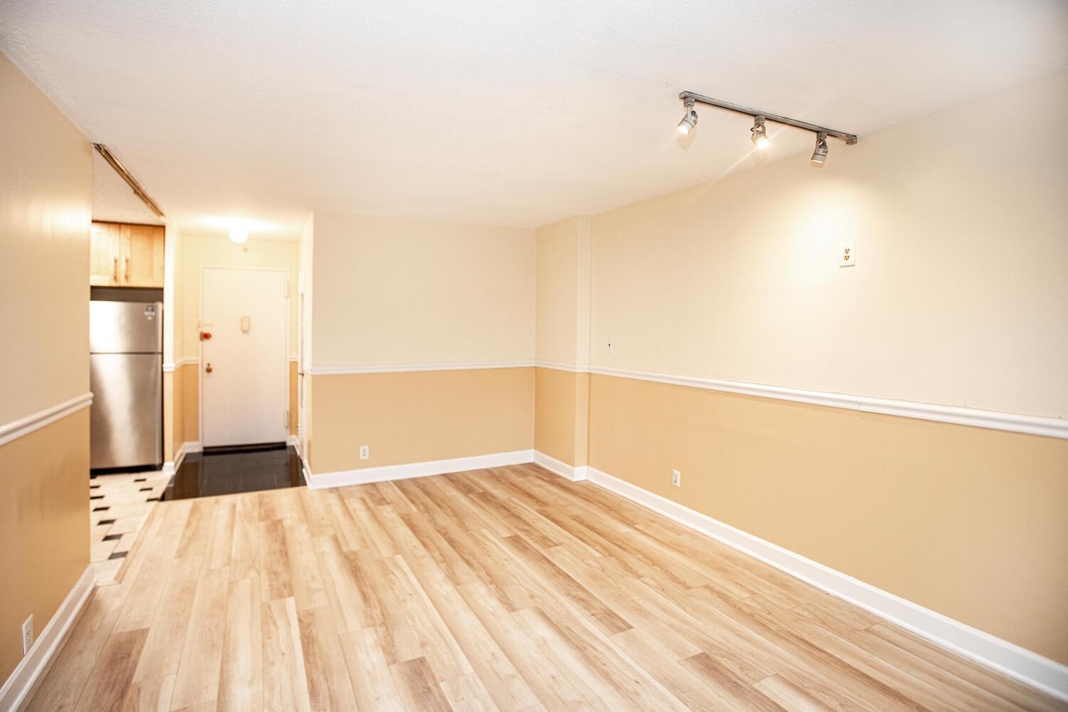 201 ST PAULS AVE #4W