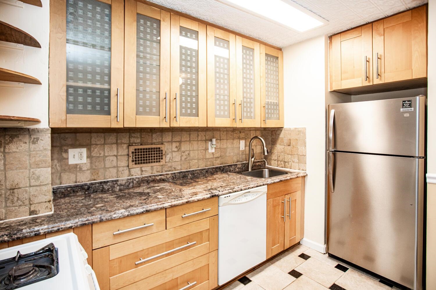 201 ST PAULS AVE #4W