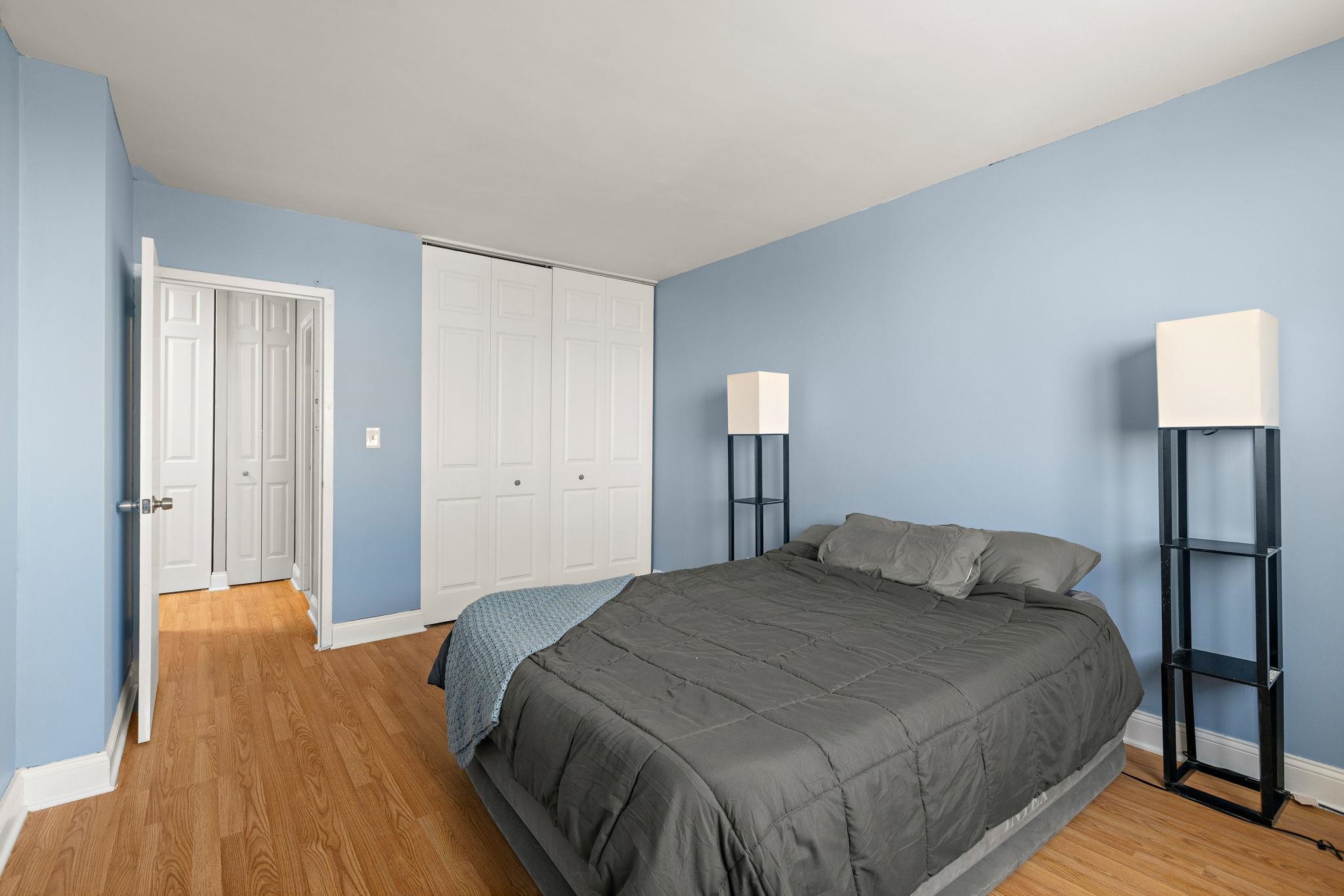 100 MANHATTAN AVE - Photo 5