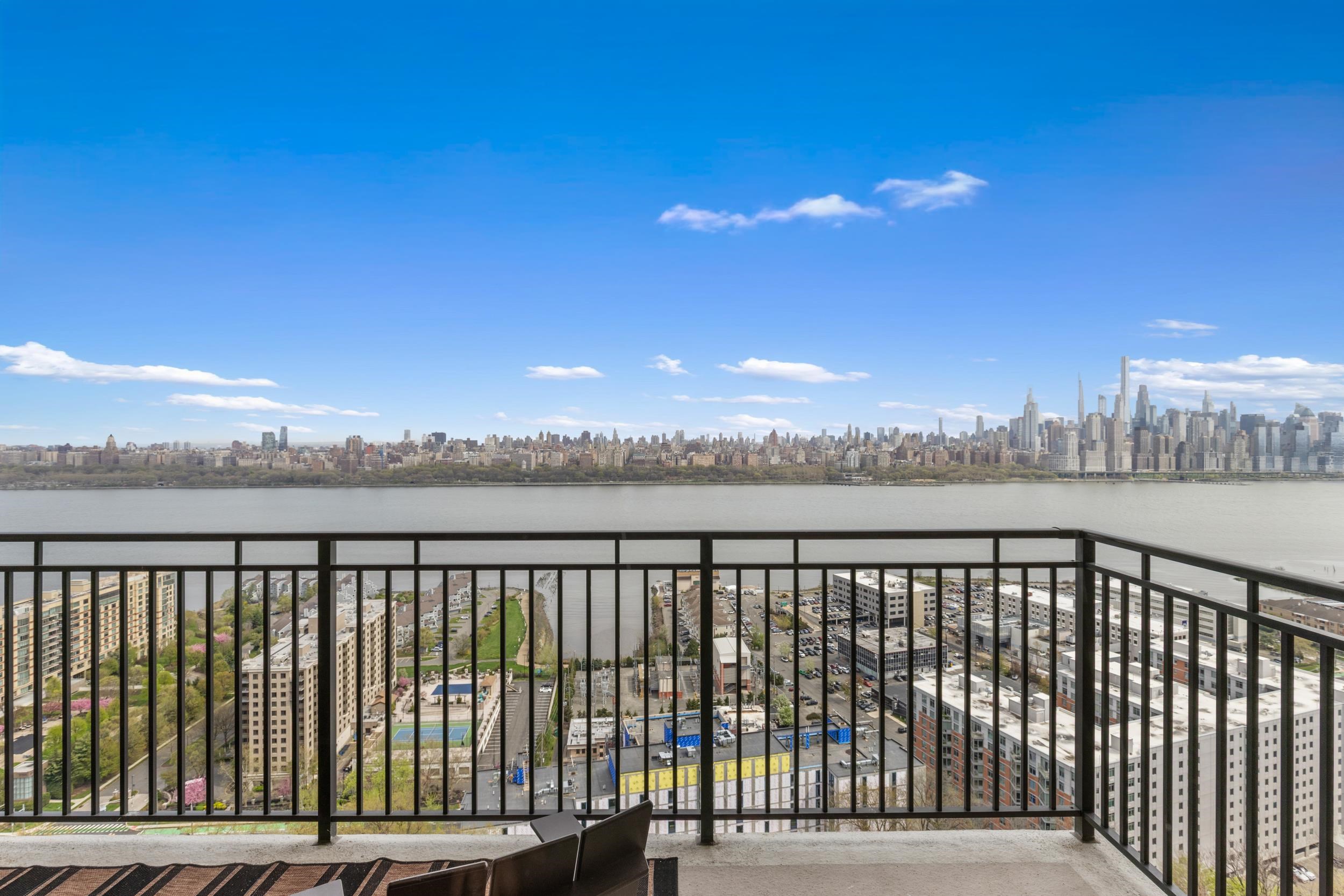 7855 BLVD EAST - Photo 2