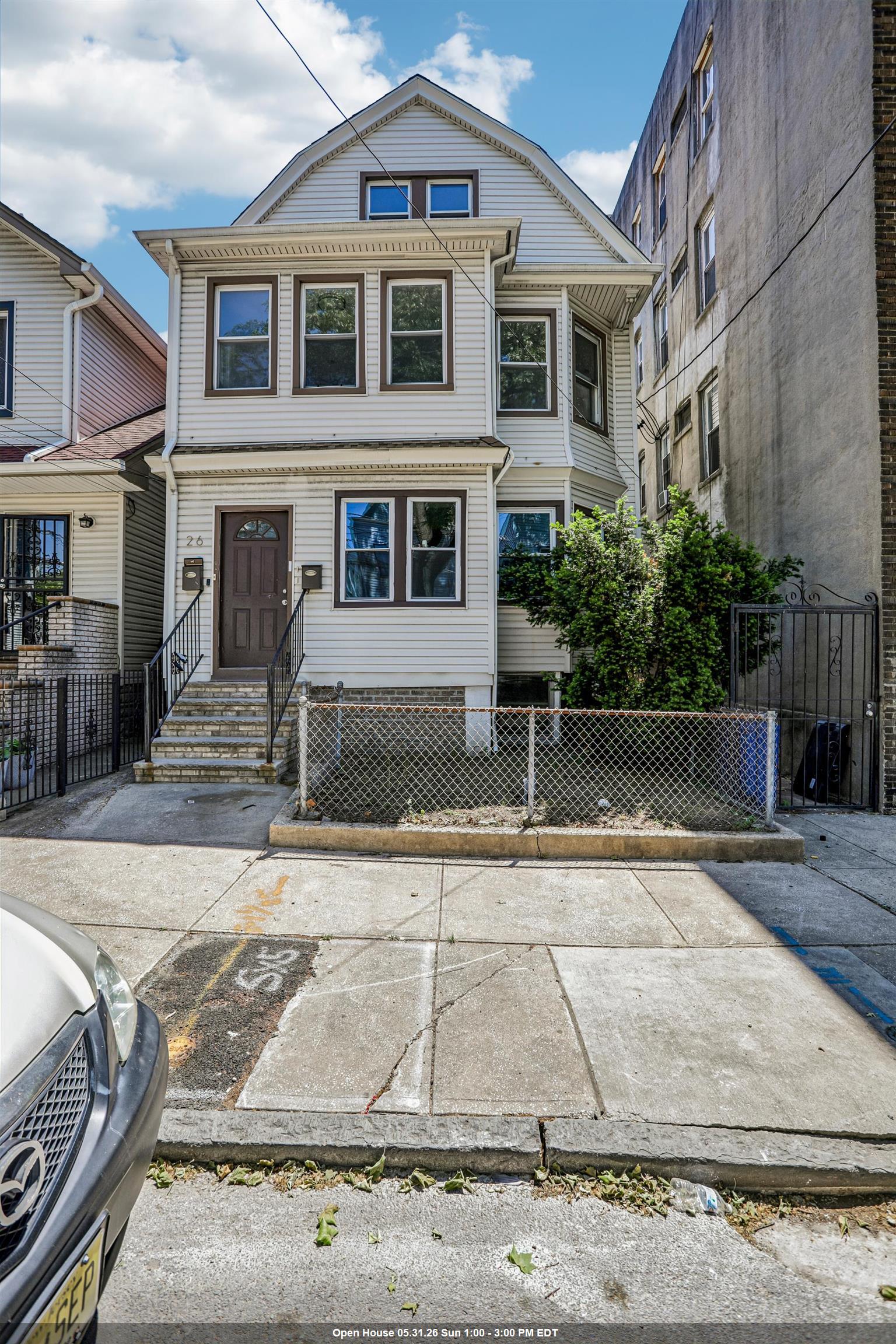26 OLEAN AVE - Photo 1