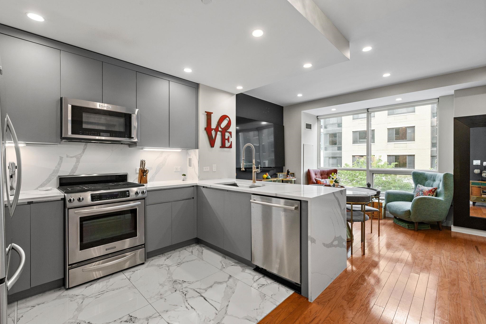 1 SHORE LANE #318