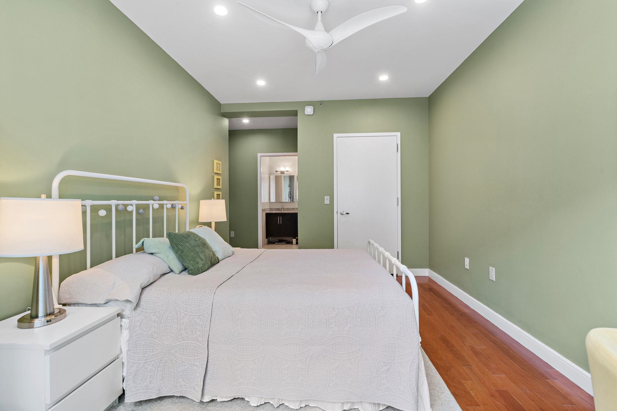 1 SHORE LANE #318