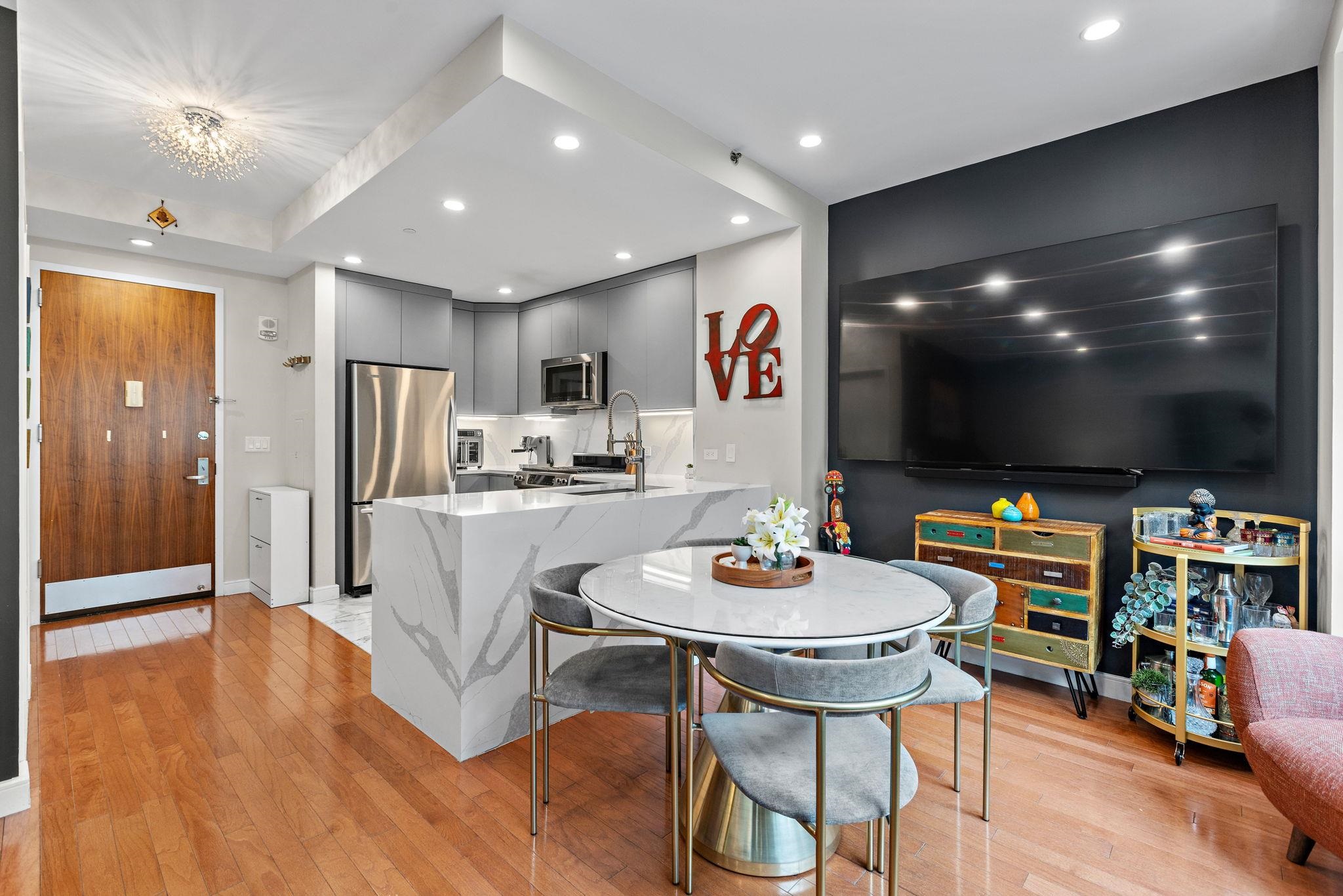 1 SHORE LANE #318