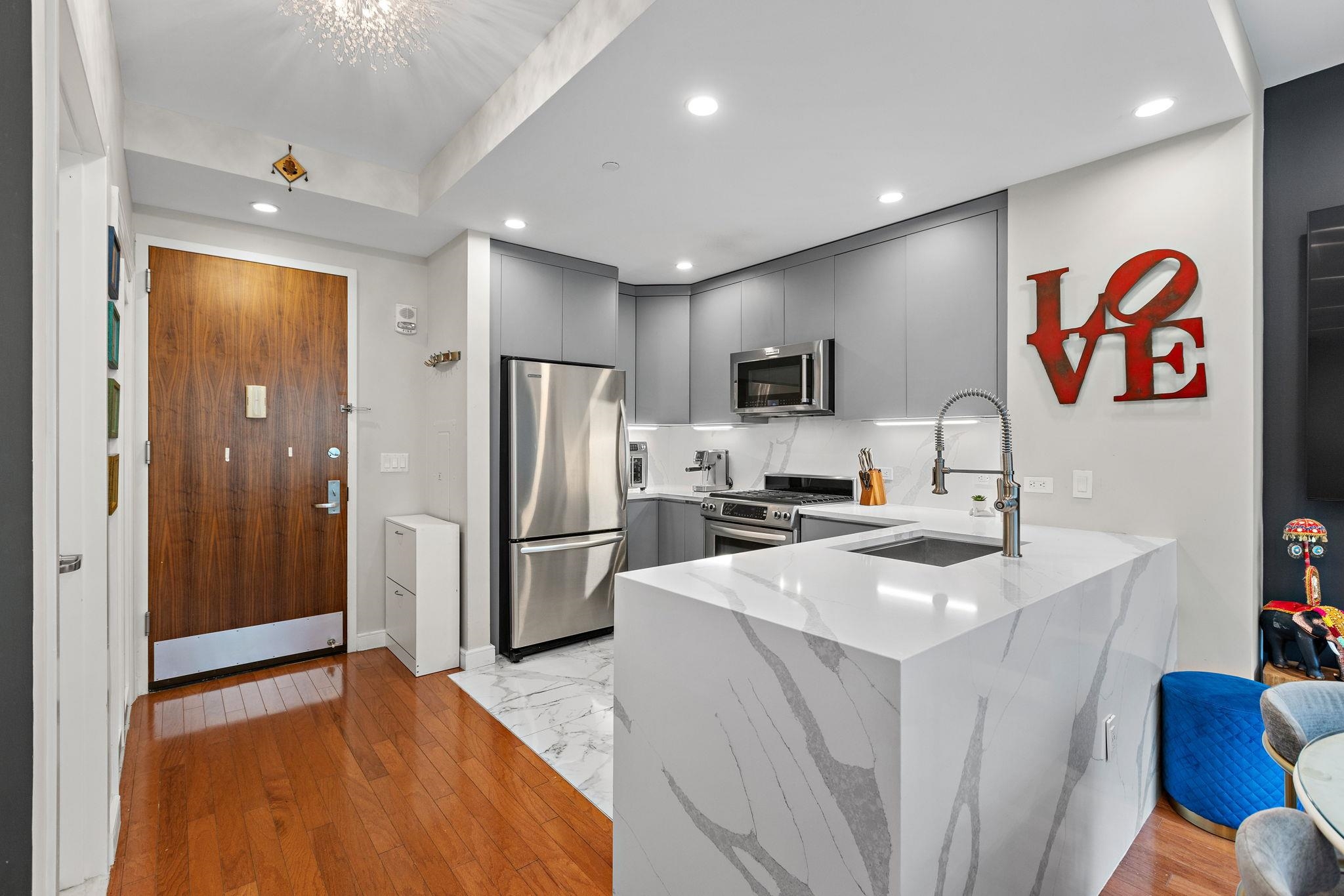 1 SHORE LANE #318