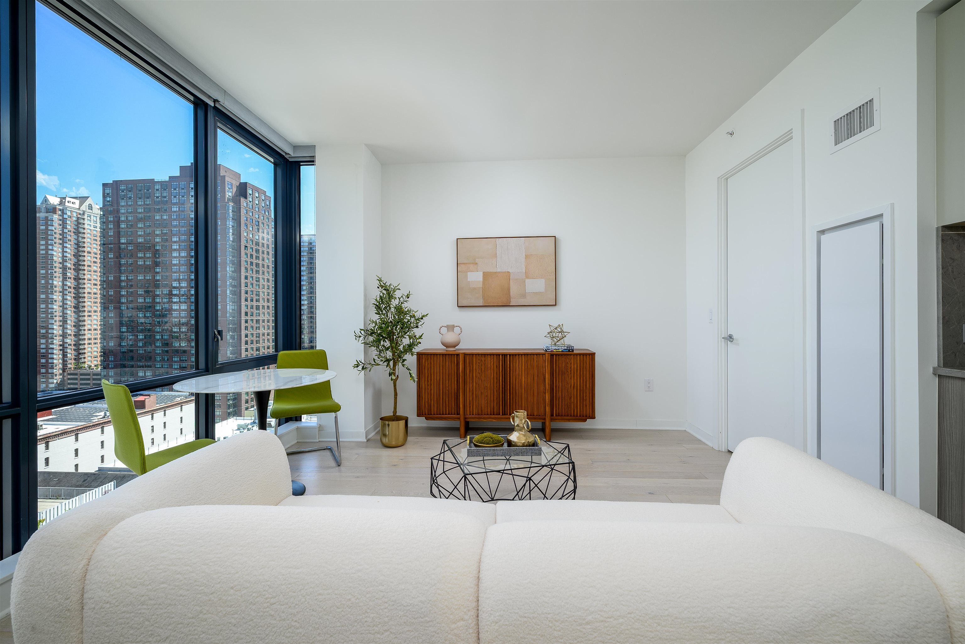 155 BAY ST - Photo 2