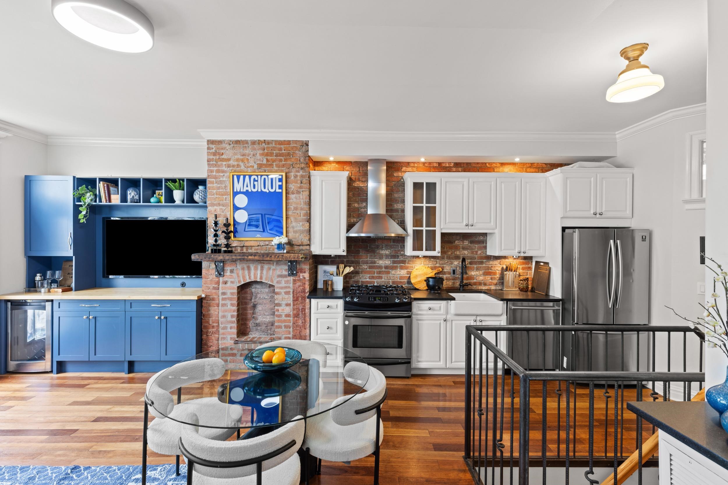368 7TH ST - Photo 3