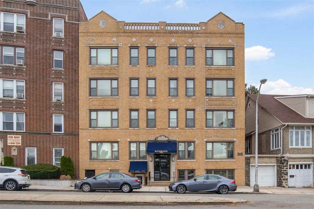 6405 BLVD EAST - Photo 1