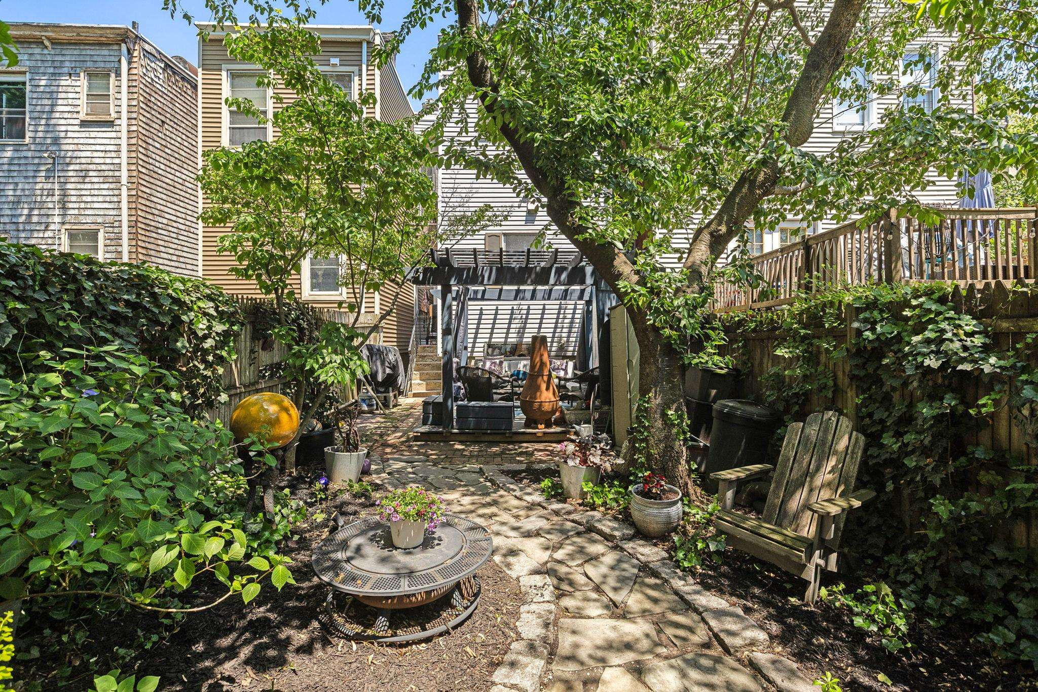 41 PEARSALL AVE - Photo 4
