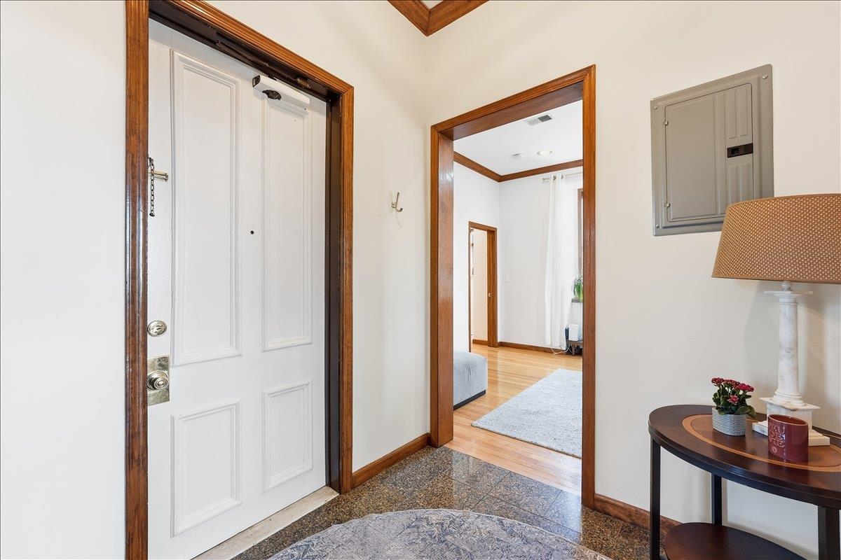 20 RESERVOIR AVE - Photo 2