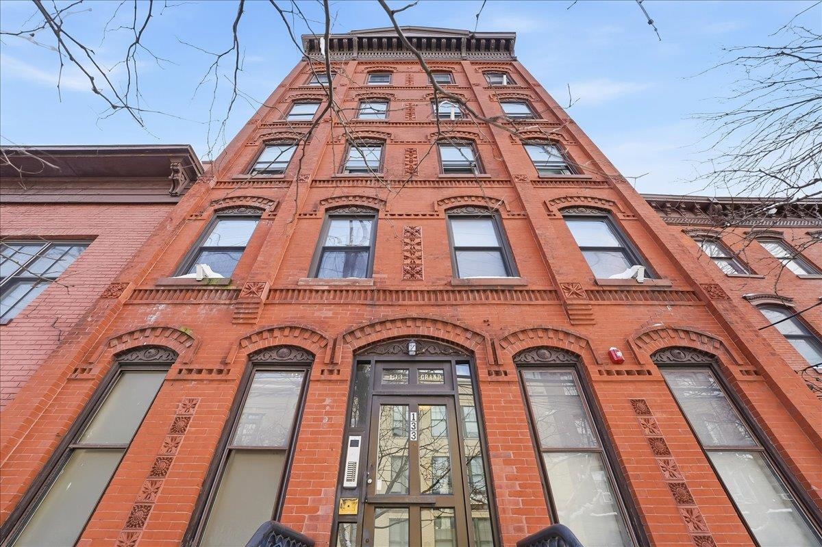 133 GRAND ST #4A