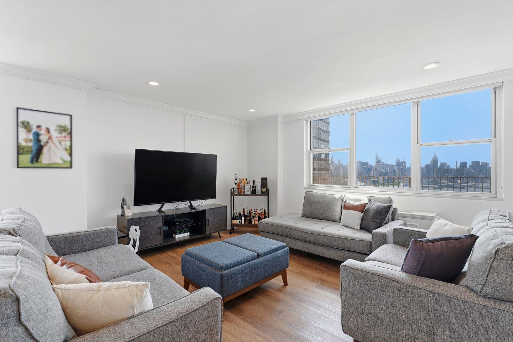 6040 BLVD EAST - Photo 2