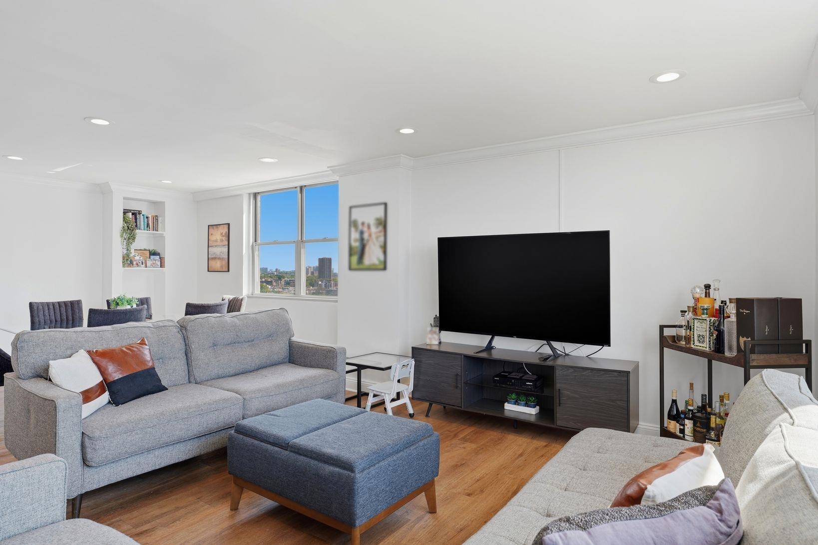 6040 BLVD EAST - Photo 3