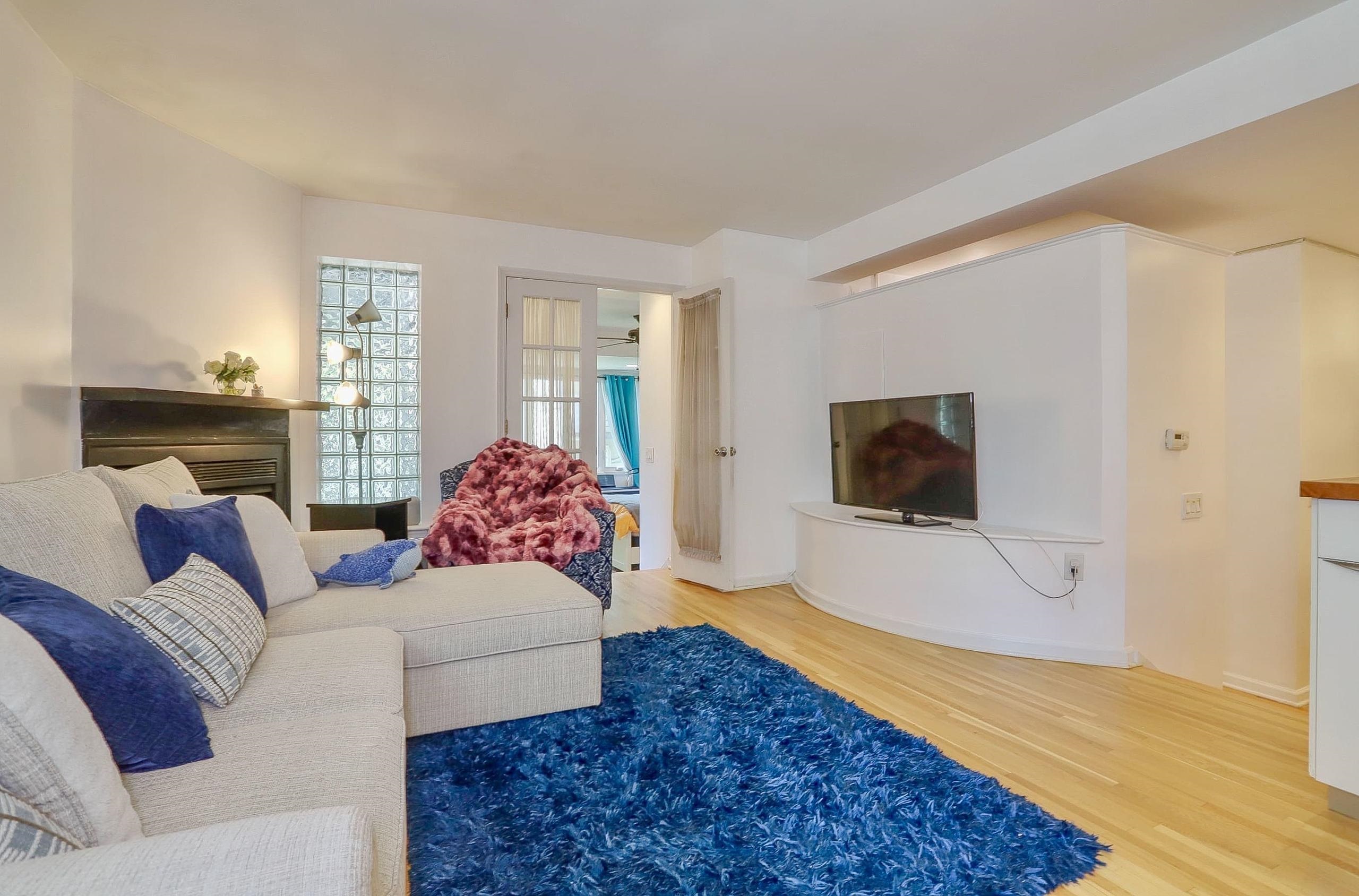 82 BLOOMFIELD ST - Photo 3