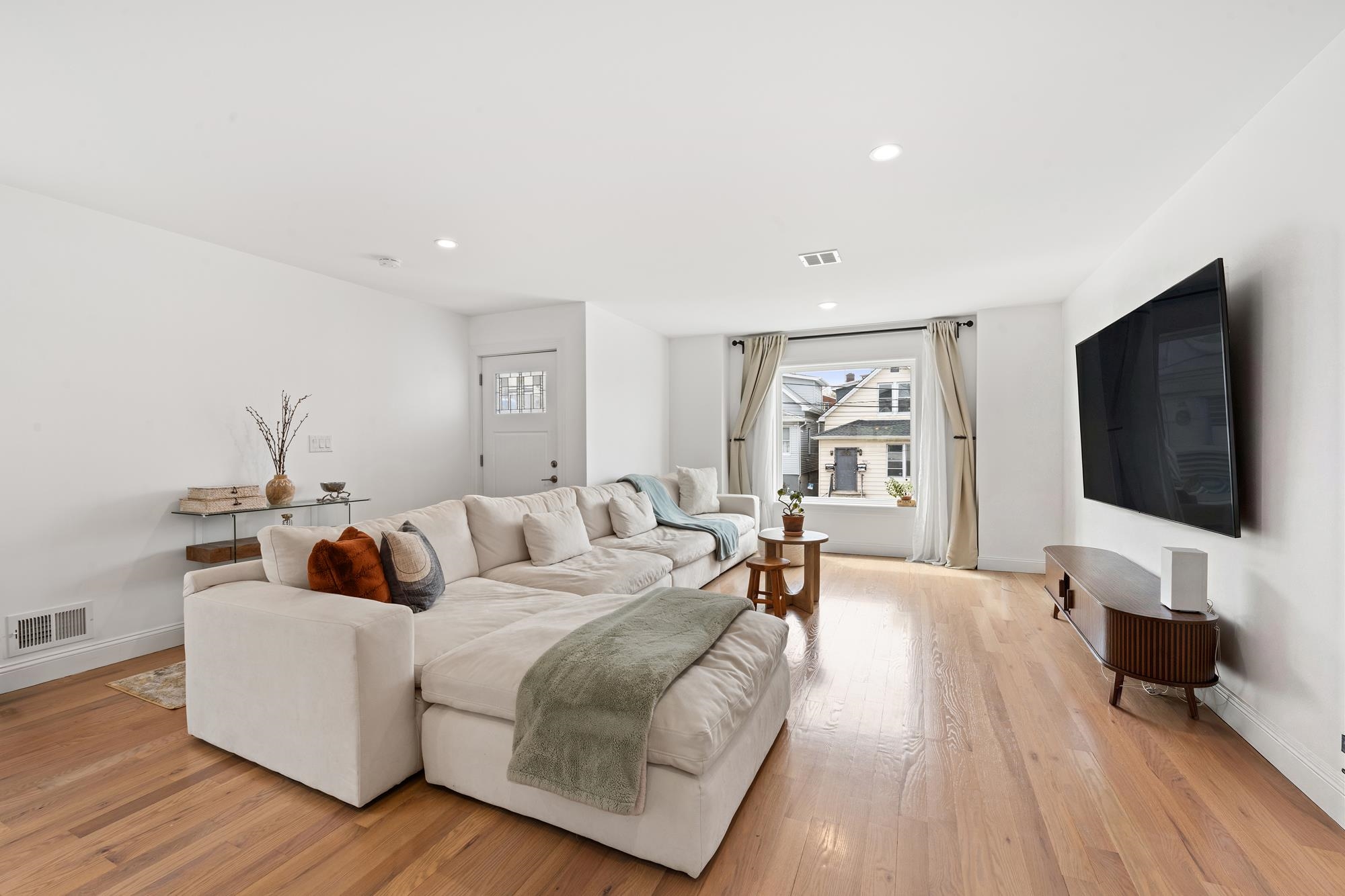 1516 71ST ST - Photo 2