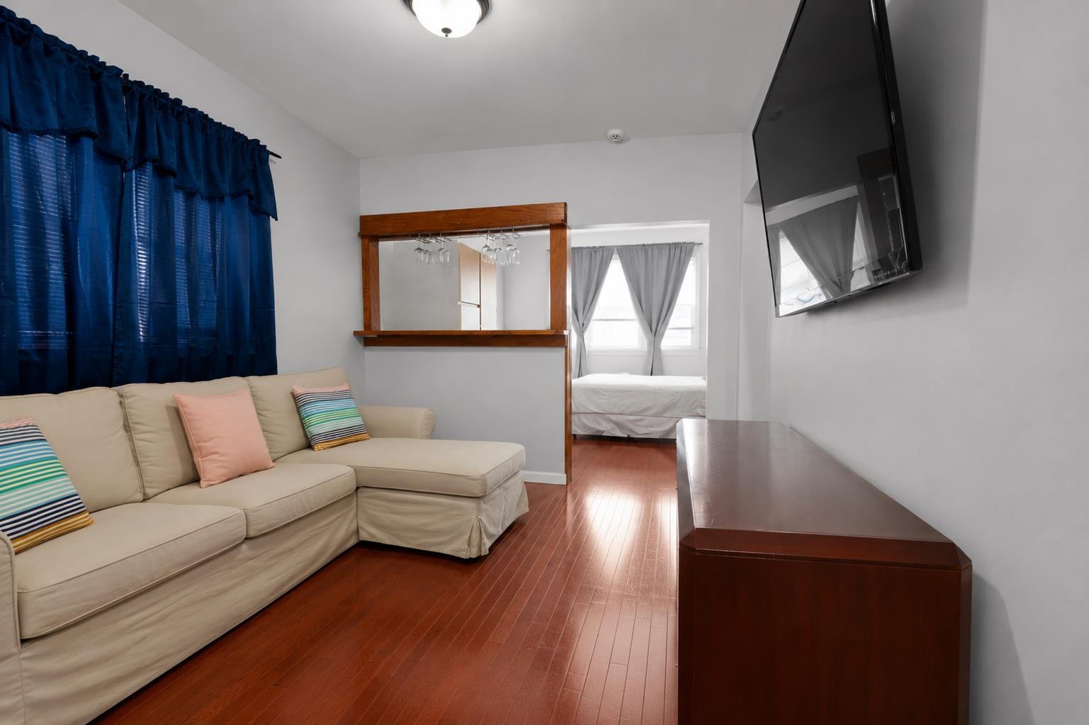 20 GATES AVE - Photo 3