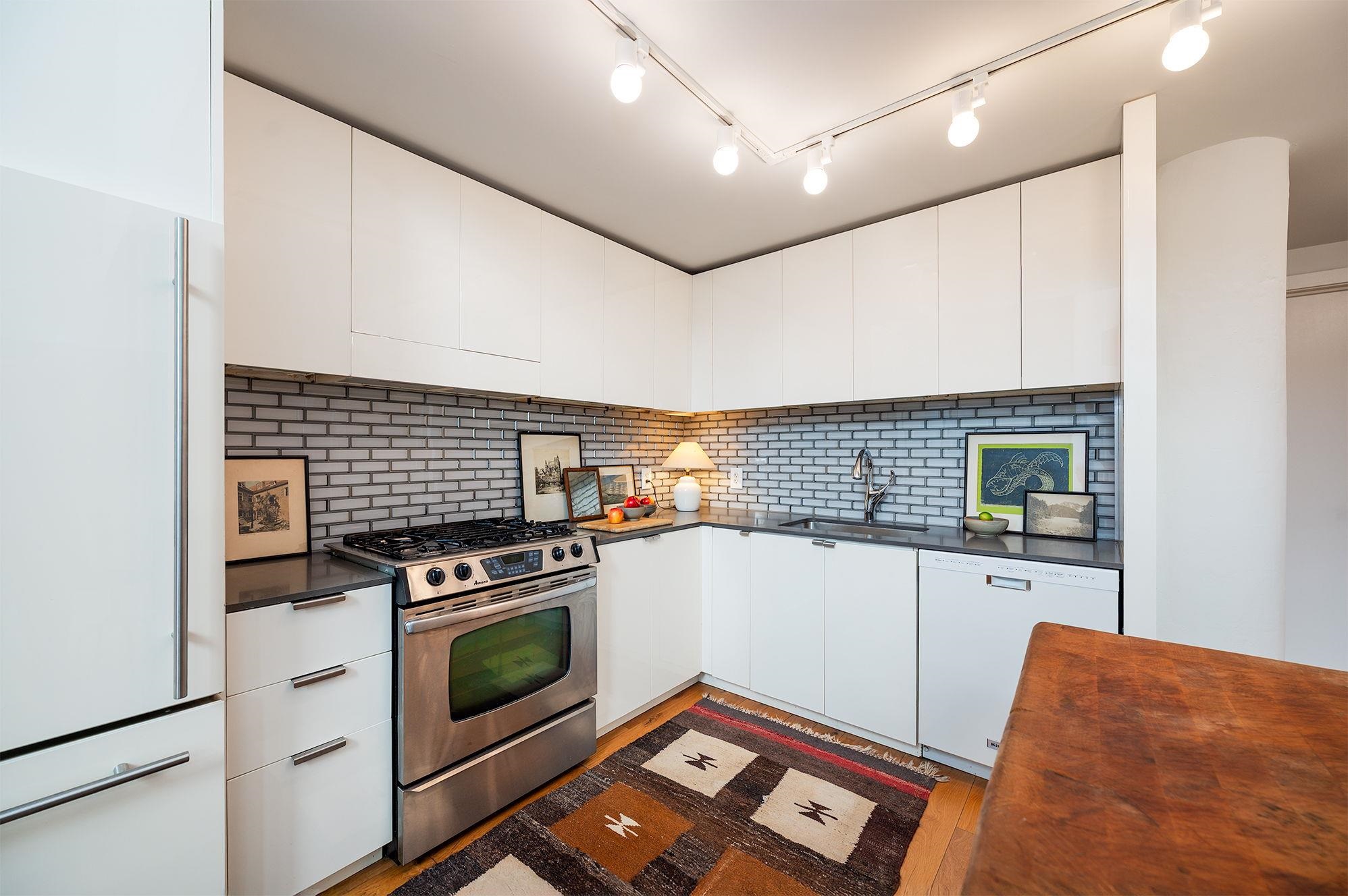 50 DEY ST - Photo 4