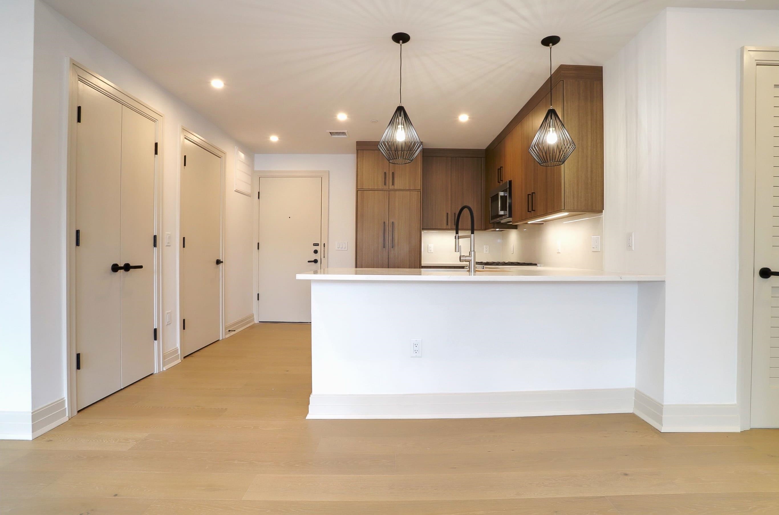 921 MADISON ST - Photo 4