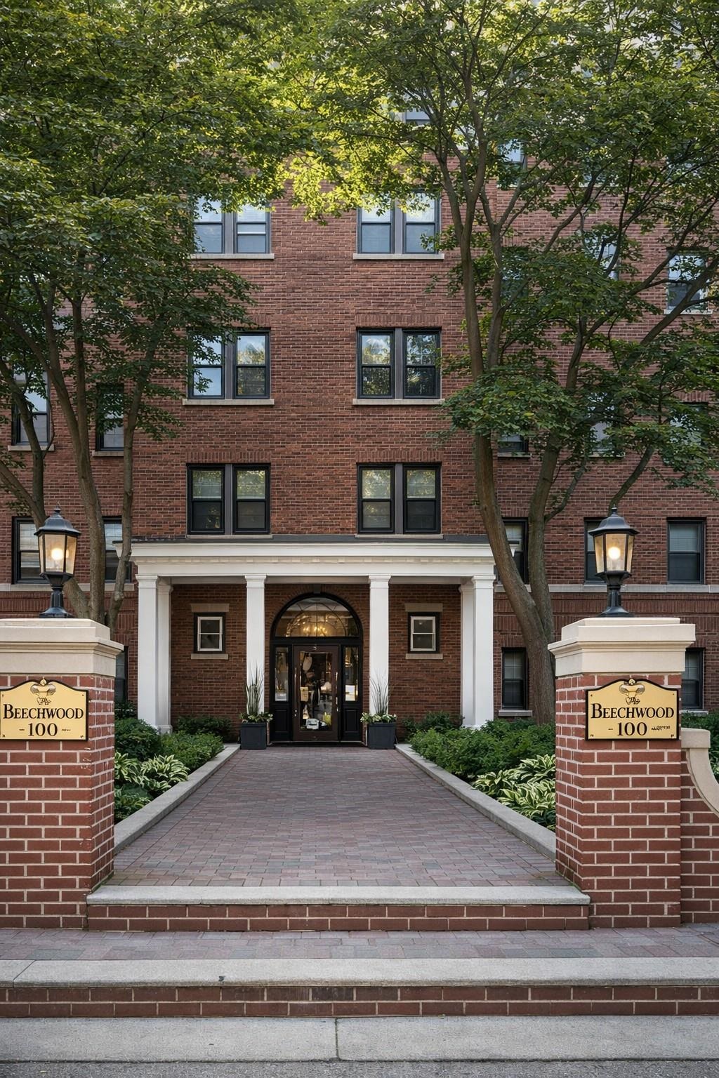 100 PROSPECT AVE - Photo 1