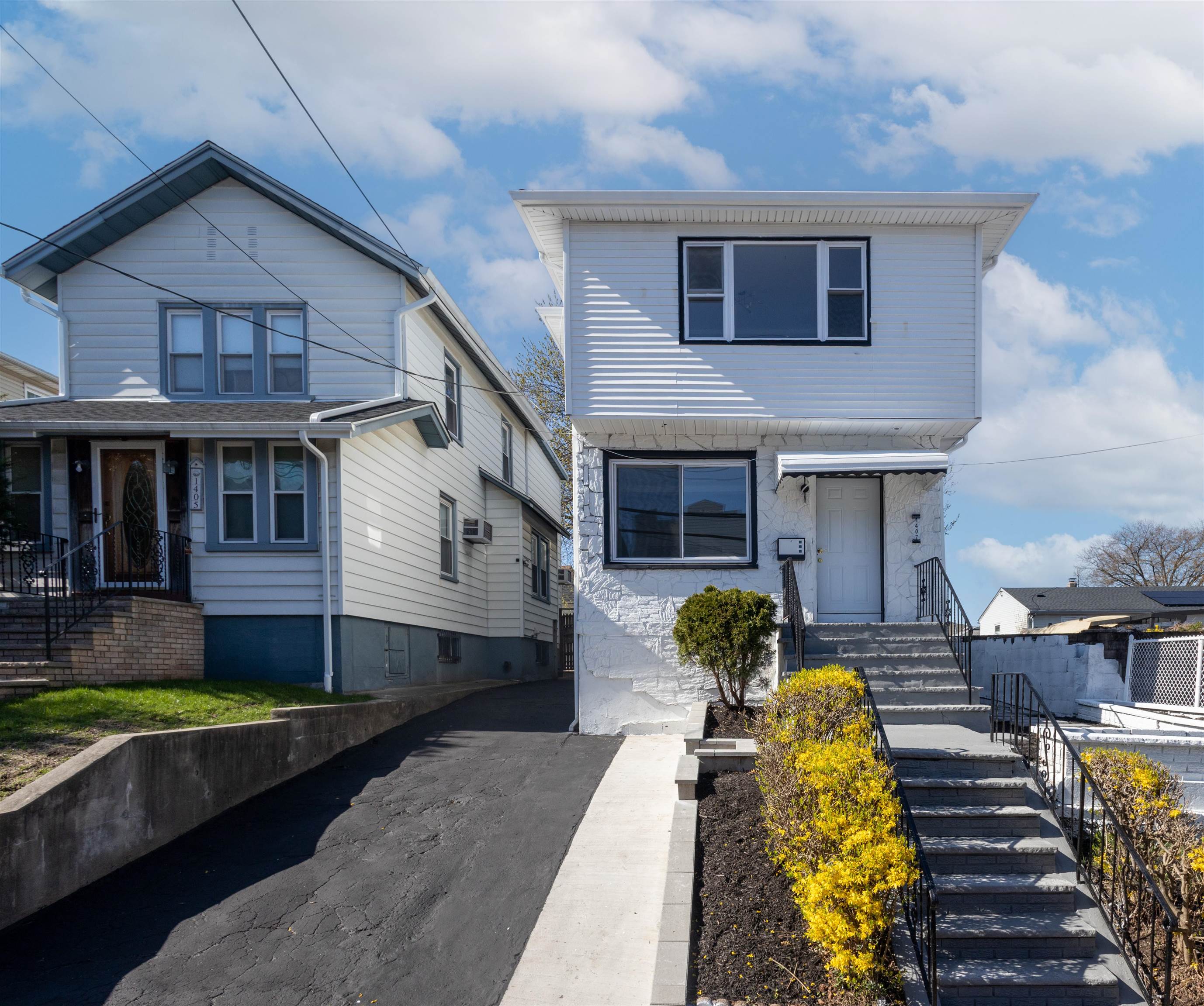 1407 85TH ST - Photo 1