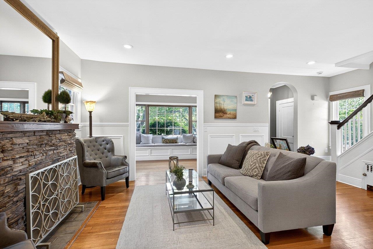 158 VREELAND AVE - Photo 5