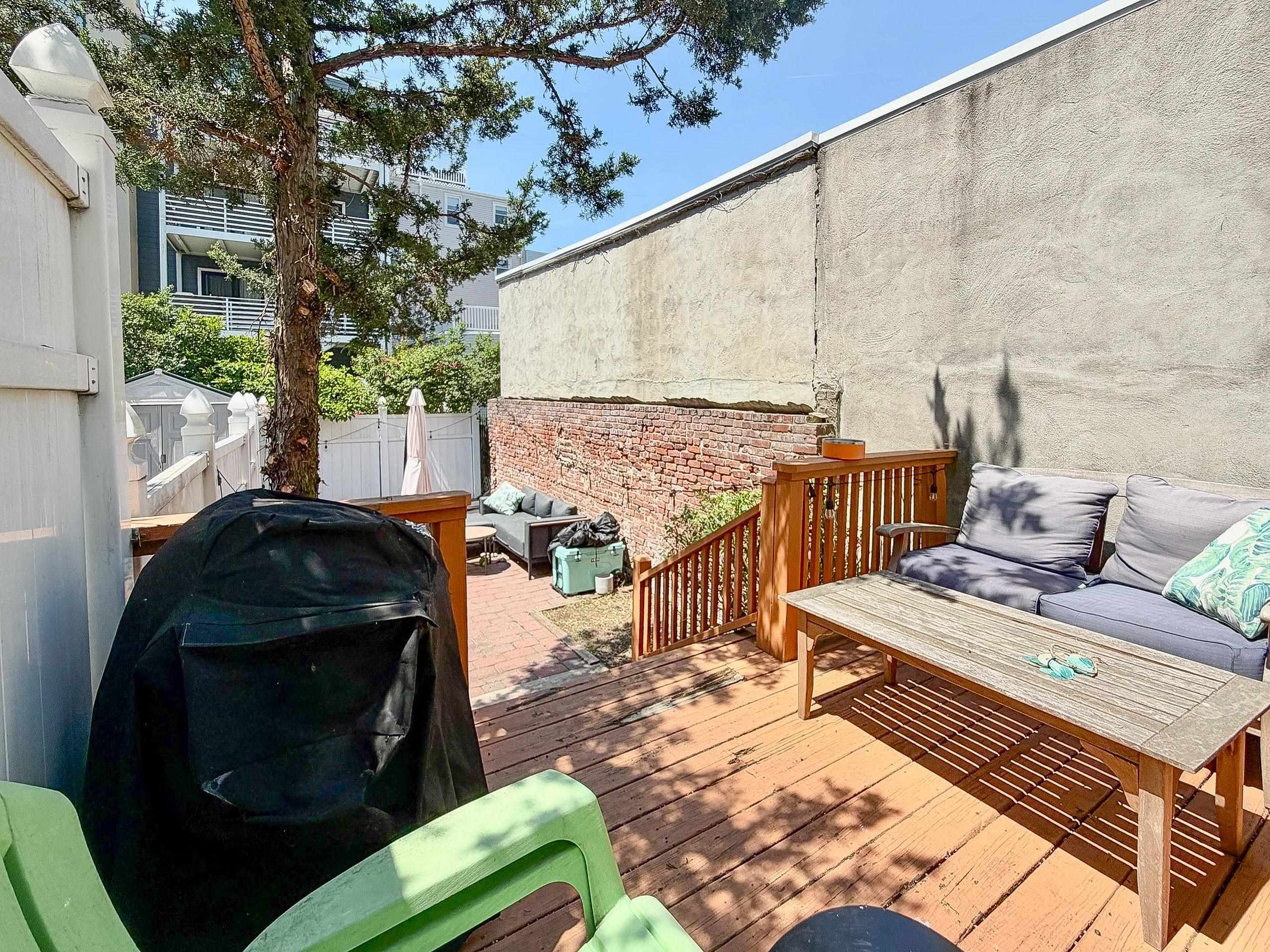 410 ADAMS ST - Photo 5