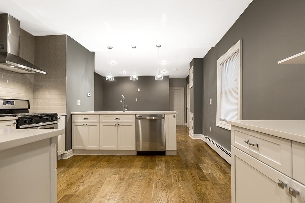 194 HOPKINS AVE - Photo 11