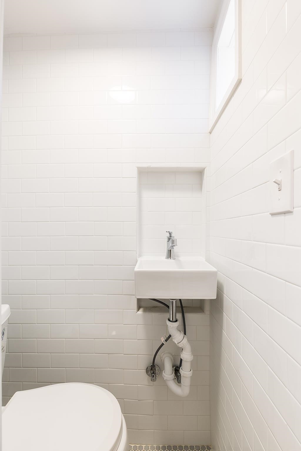 194 HOPKINS AVE - Photo 12