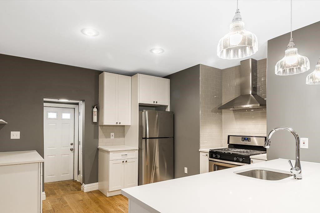 194 HOPKINS AVE - Photo 9