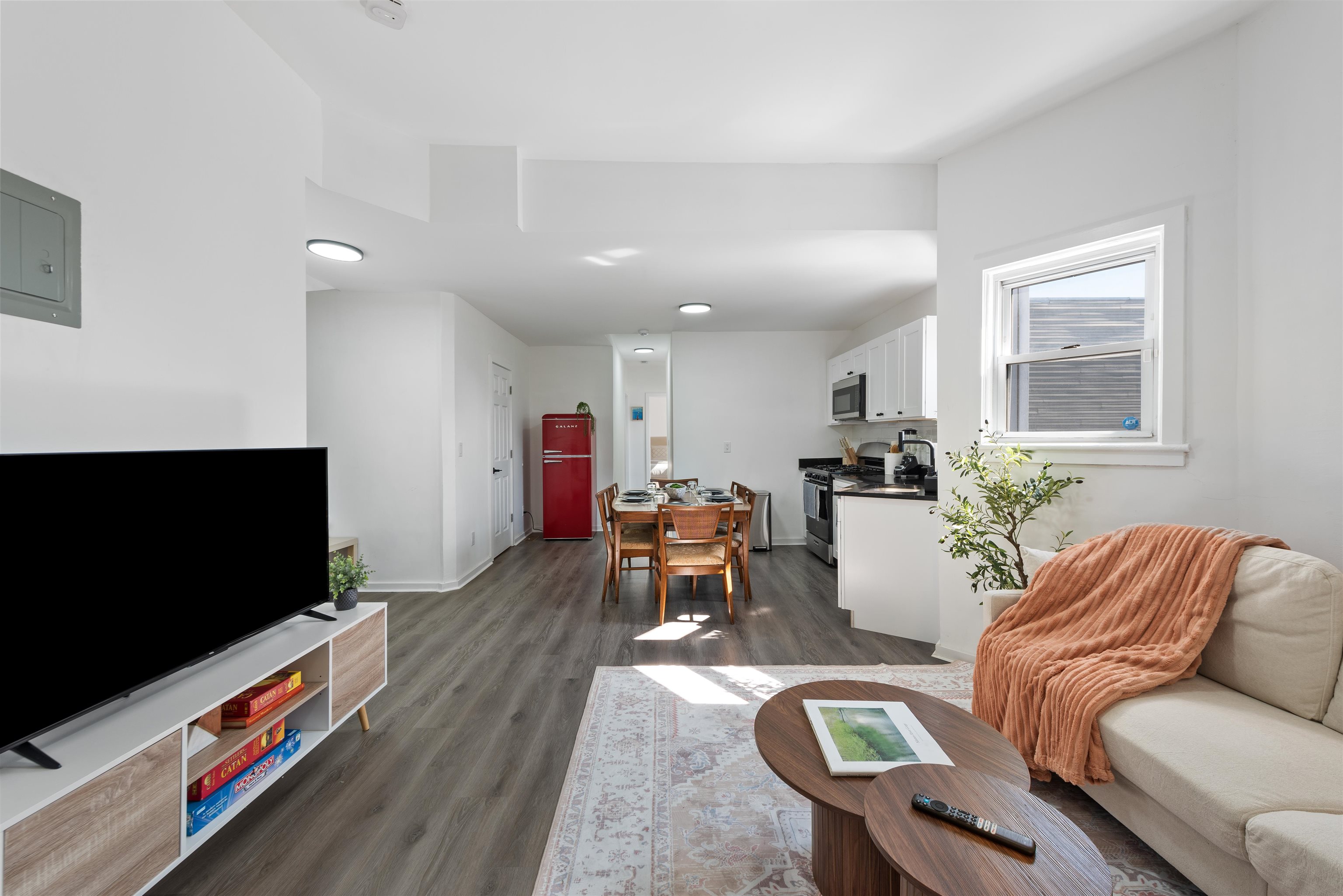 10 MCDOUGAL ST - Photo 2