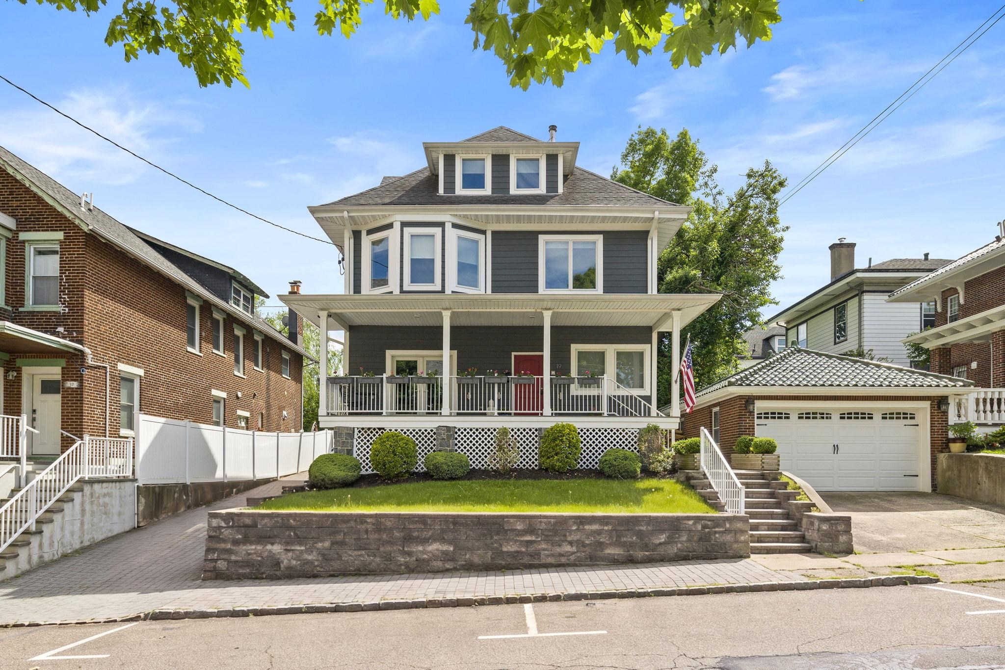 19 78TH ST - Photo 1