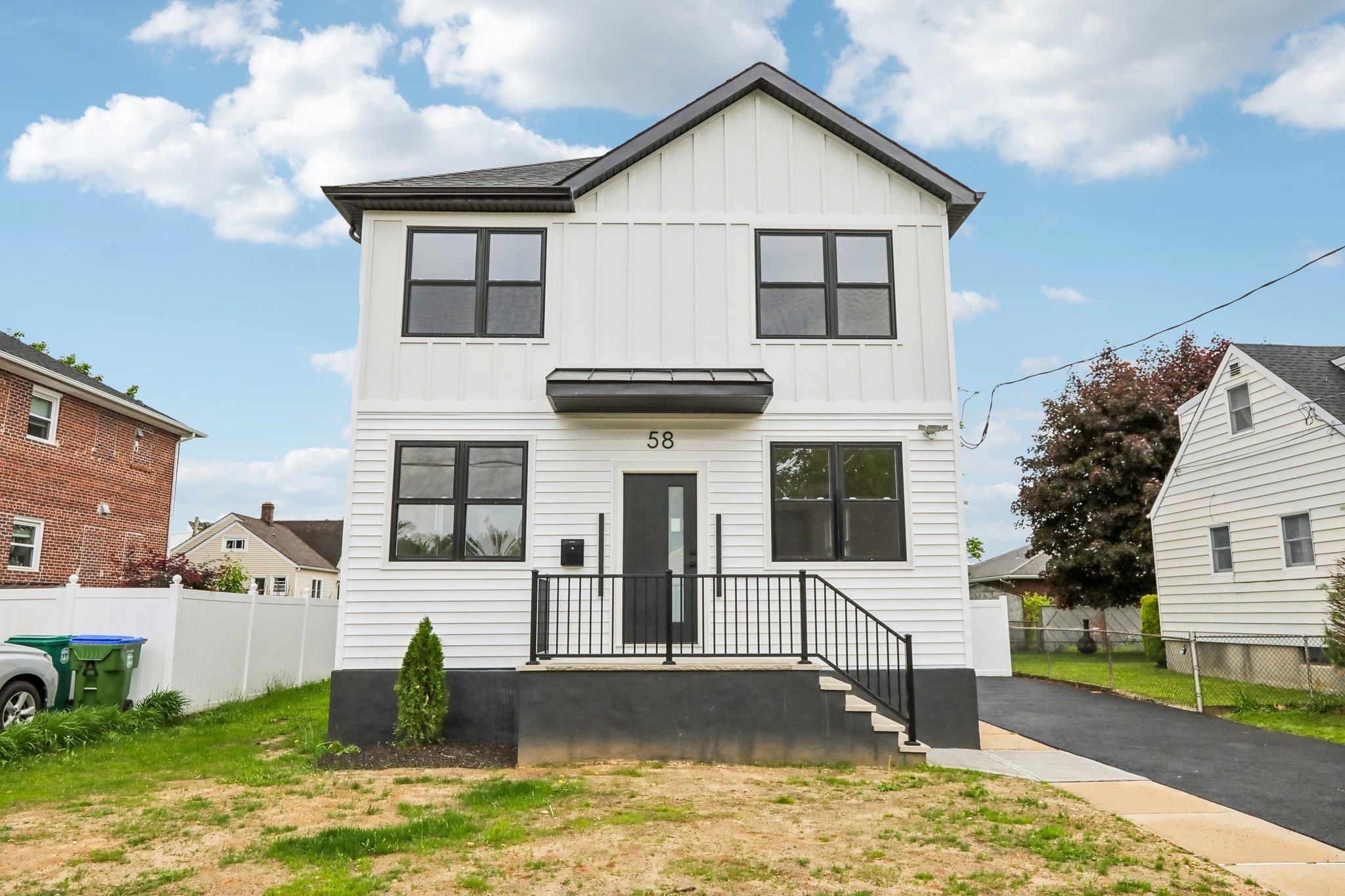 58 FERN ST - Photo 1