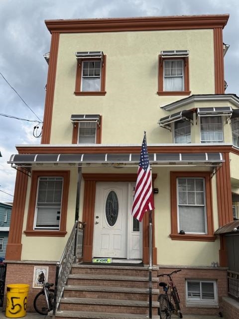 56 HAMILTON AVE - Photo 1