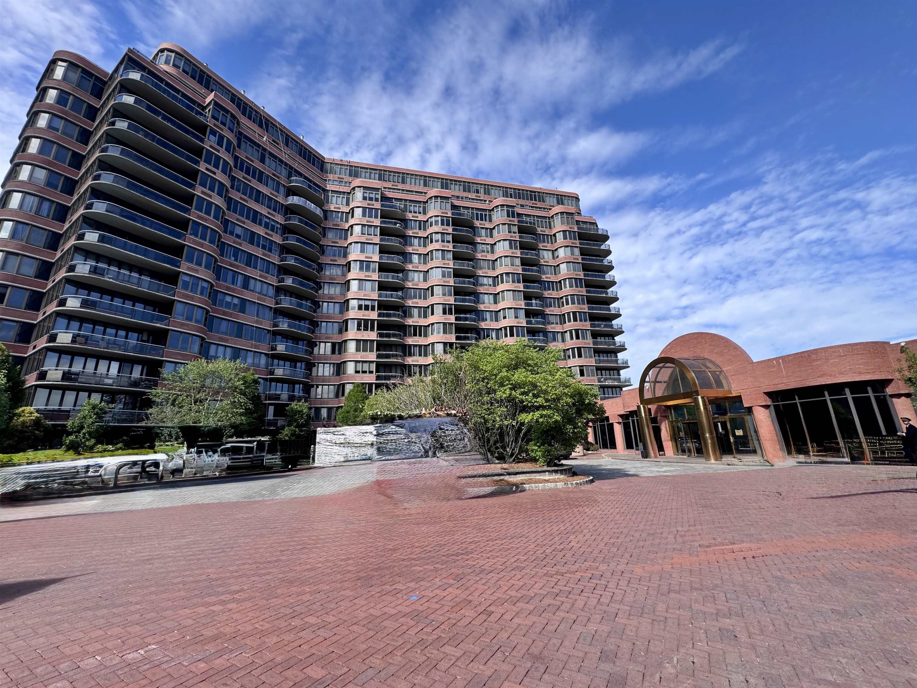 100 CARLYLE DR - Photo 3