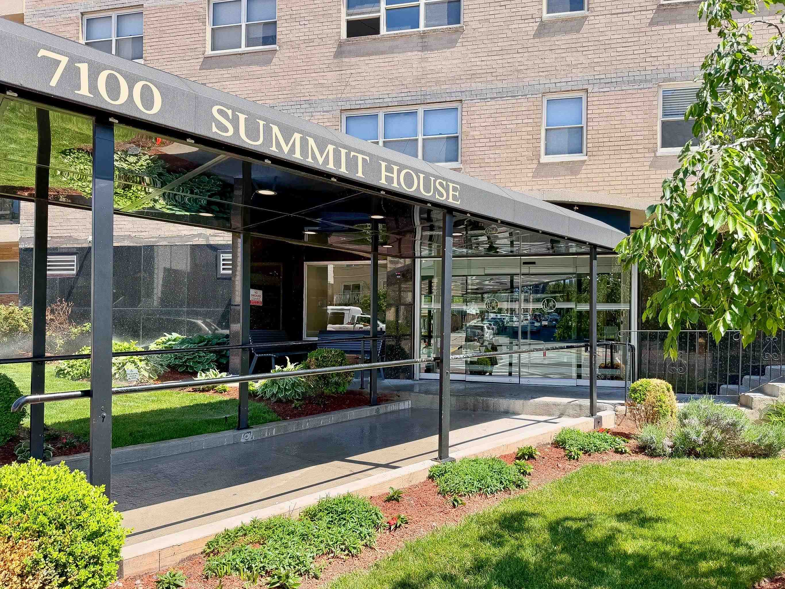 7100 BLVD EAST - Photo 1