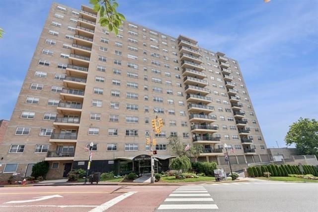 7100 BLVD EAST - Photo 2