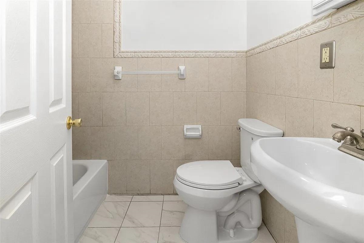 162 GRIFFITH ST - Photo 5