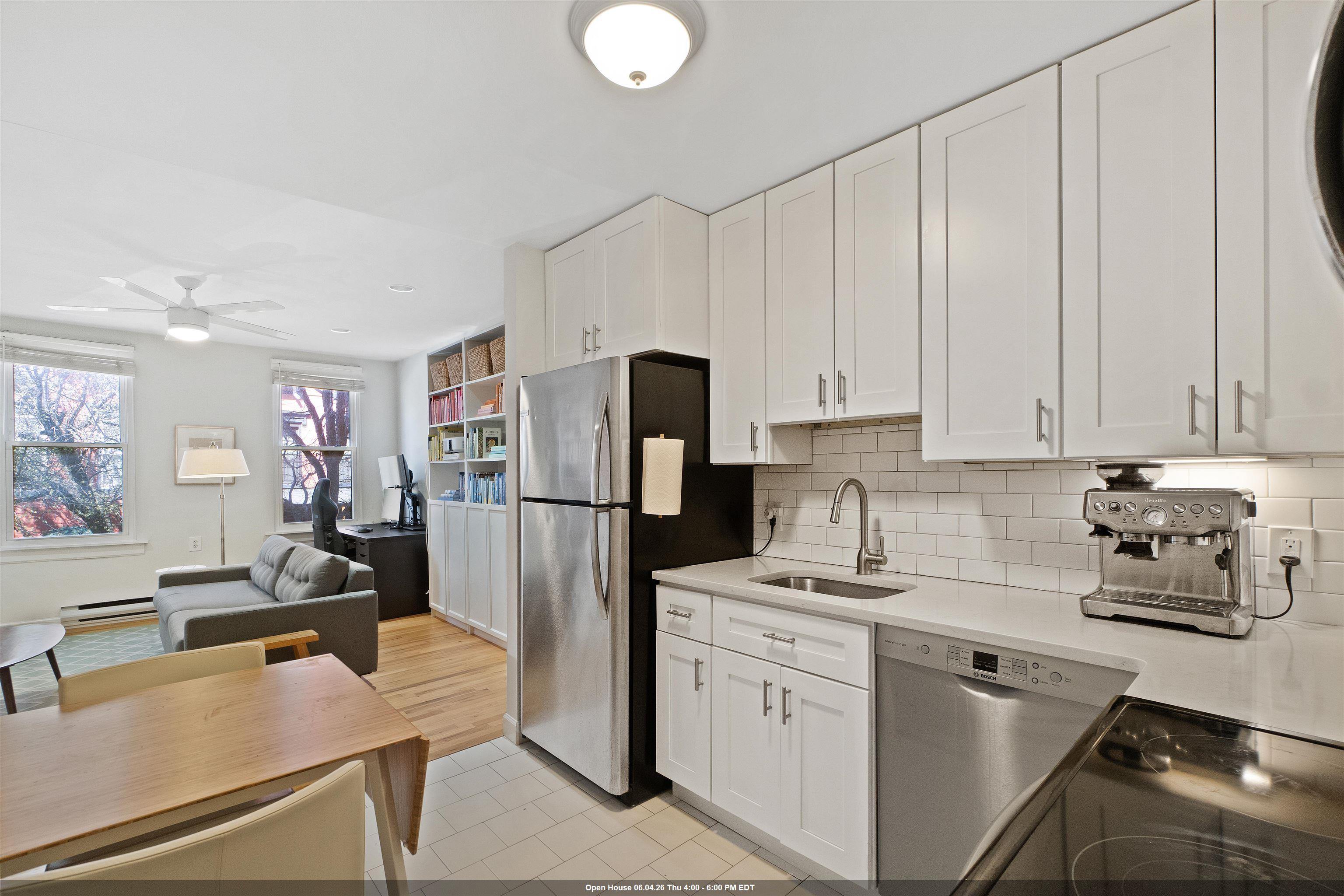 607 1ST ST - Photo 1